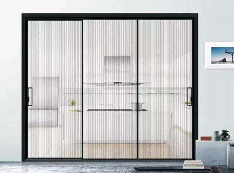 抱负中“家”的样子，亦简略亦纯洁，阳光充沛，绿意盎然，每缕光阴都自有欢乐，那般悠然安闲！