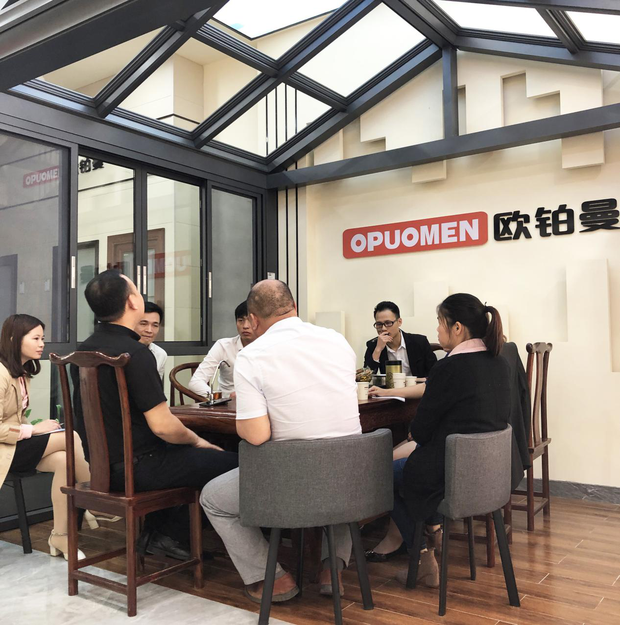 同成长、同谋划|走进欧铂曼赣州南康店