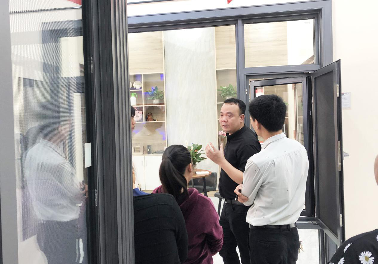 同成长、同谋划|走进欧铂曼赣州南康店