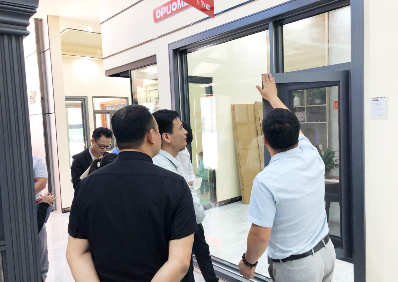 同成长、同谋划|走进欧铂曼赣州南康店